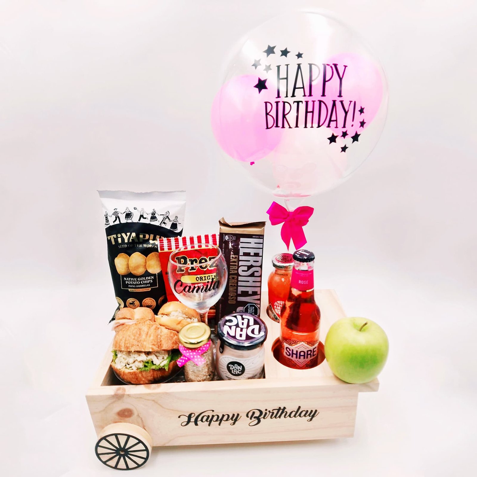 Box Celebra Tu Día con copa personalizada en Lima